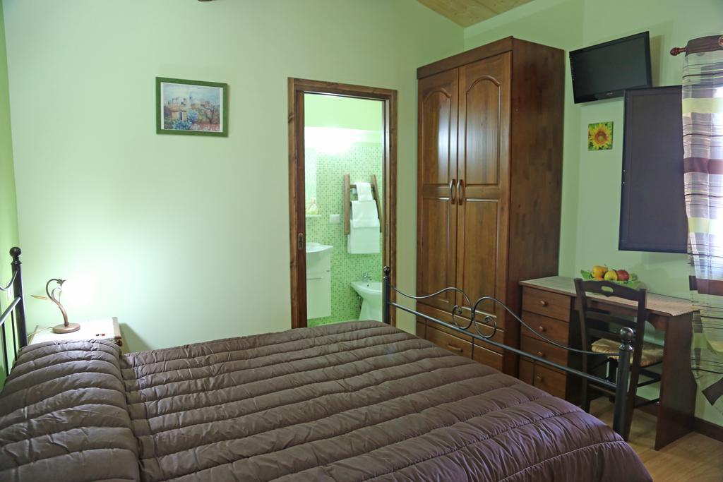 Bed and Breakfast Etma SantʼAlfio Zimmer foto